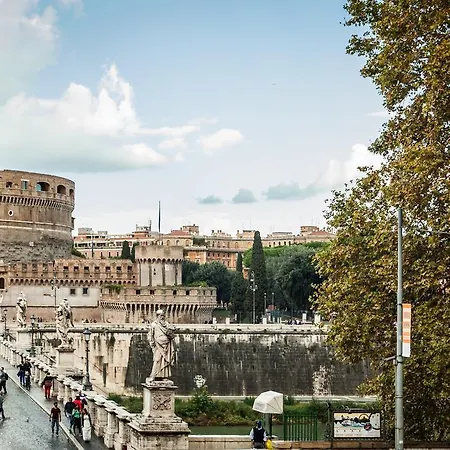 Impero Vaticano Navona Daire